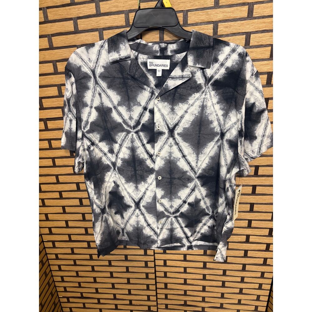 No Boundaries Black And White Tie Dye Button Down Shirt Size Large
